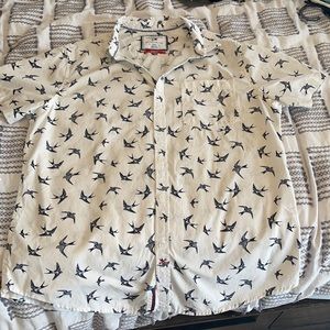 Men’s button down t-shirt